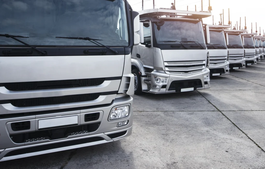 frota moderna e equipada para transporte de cargas